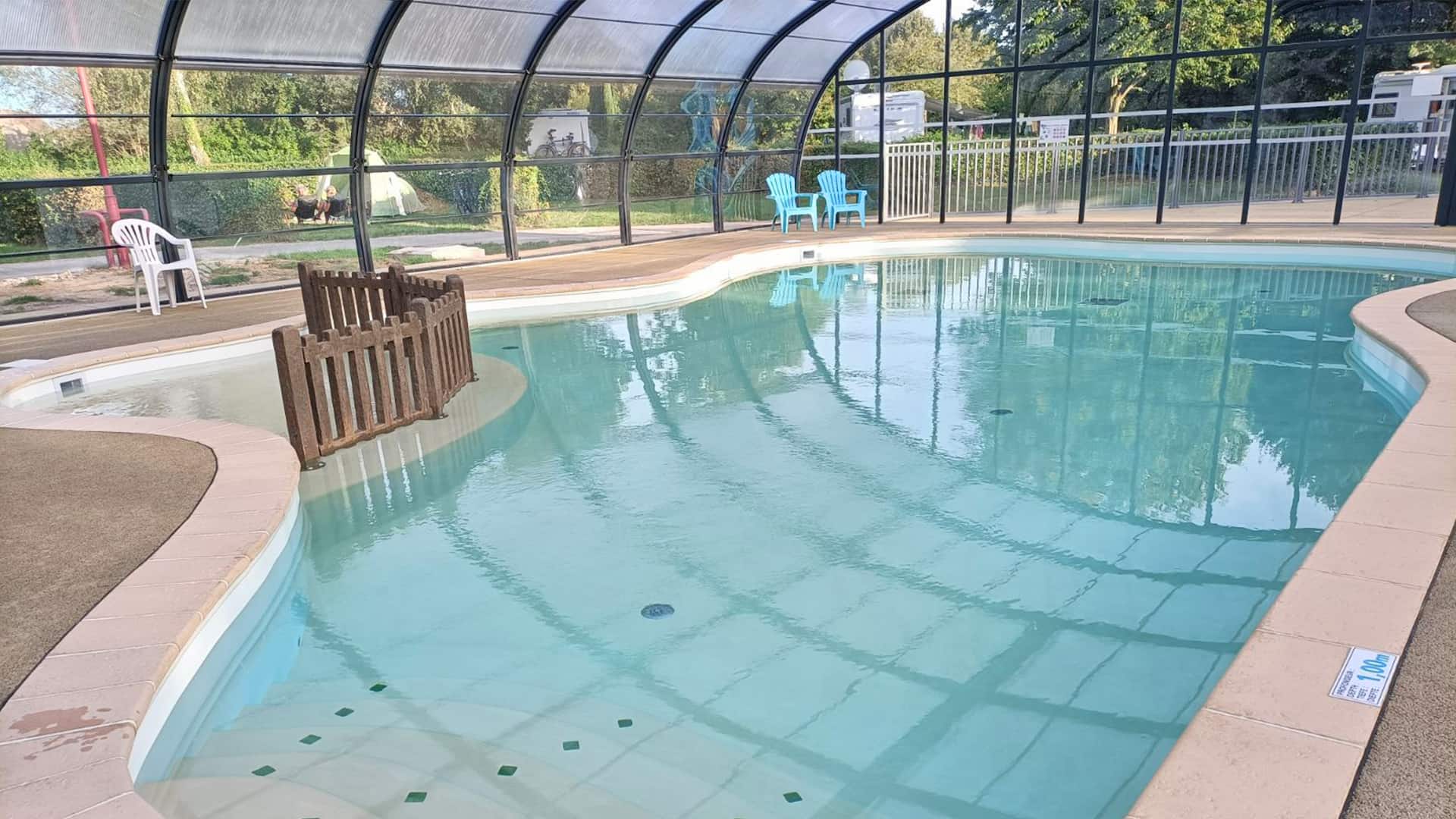 Piscine couverte et chauffée
