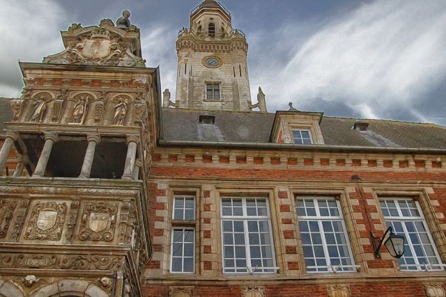 Hesdin à proximité de : Camping des Carrières et Nature